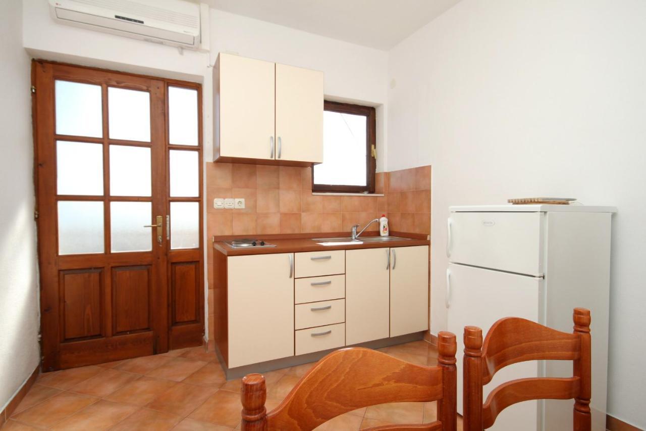 With A Parking Space Jelsa, Hvar - 8765 Apartment *