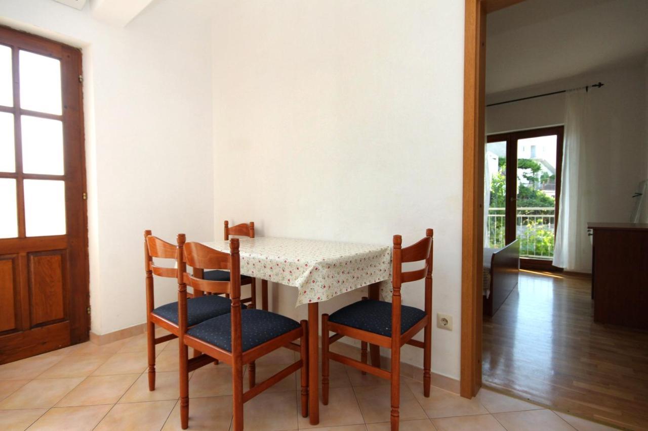 With A Parking Space Jelsa, Hvar - 8765 Apartment Jelsa (Hvar)